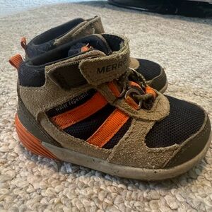 Merrell hiking sneakers for toddler